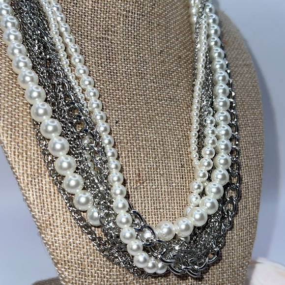 Twelve Strand Vintage Necklace. - Picture 5 of 6